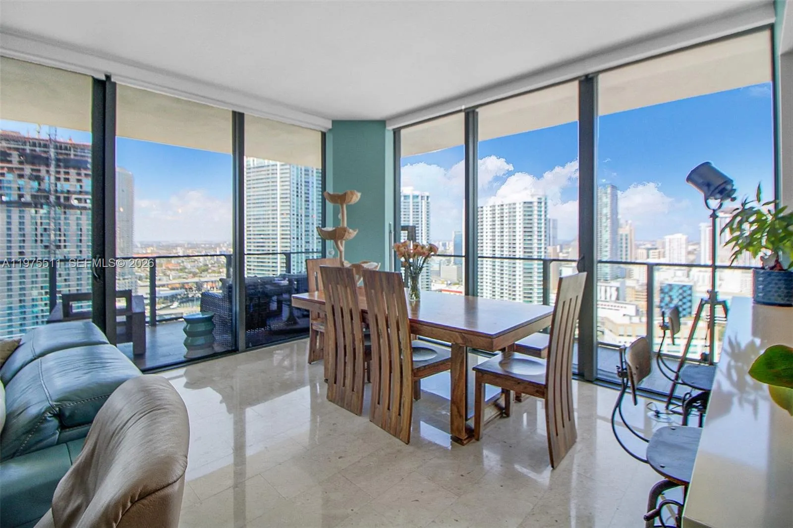 68 Se 6th St 2612, Miami, Florida 33131, Miami, Florida 33131, 2 Bedrooms Bedrooms, ,2 BathroomsBathrooms,Residential,For Sale,68 Se 6th St 2612, Miami, Florida 33131,A11975511