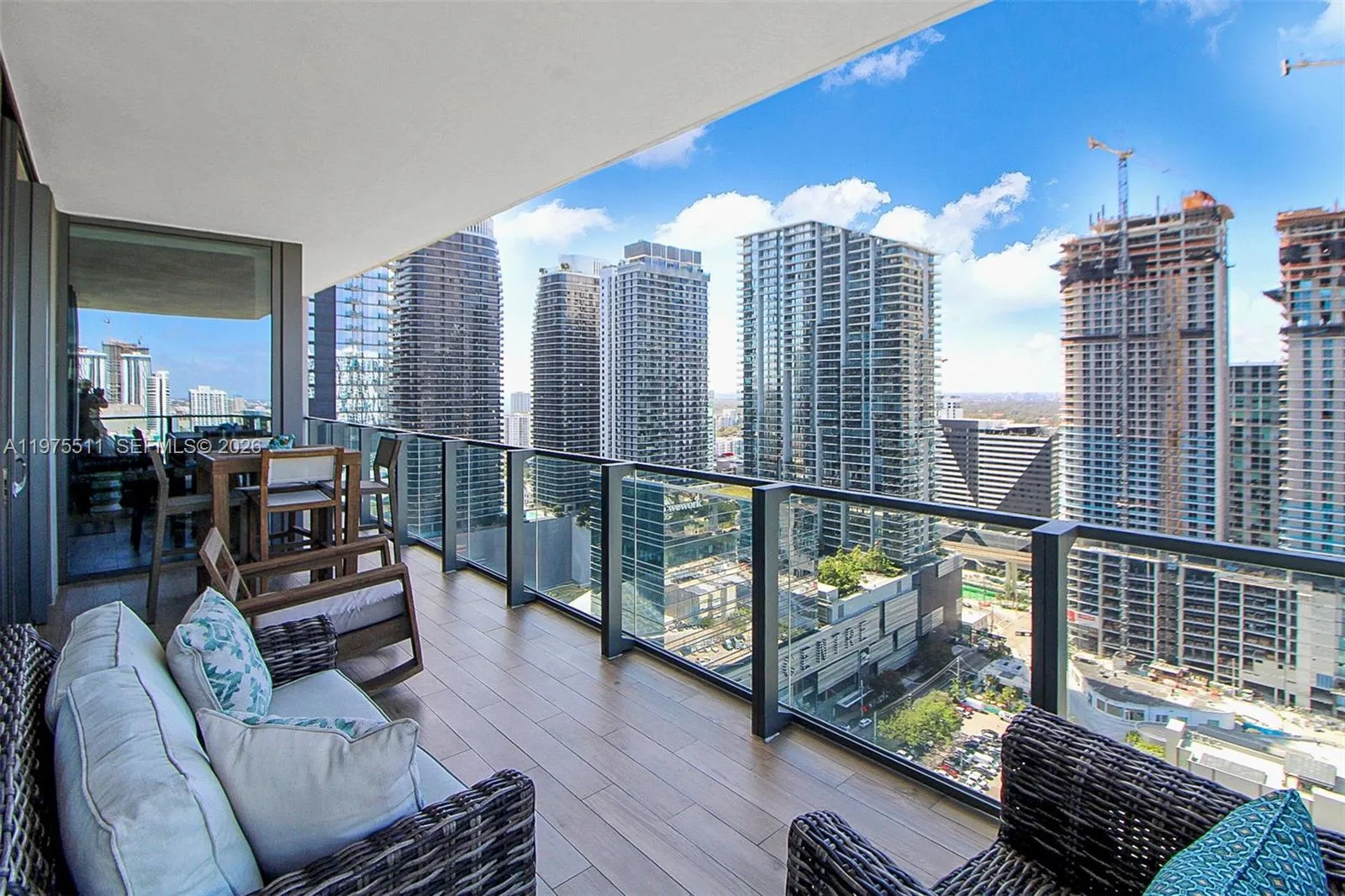 68 Se 6th St 2612, Miami, Florida 33131, Miami, Florida 33131, 2 Bedrooms Bedrooms, ,2 BathroomsBathrooms,Residential,For Sale,68 Se 6th St 2612, Miami, Florida 33131,A11975511