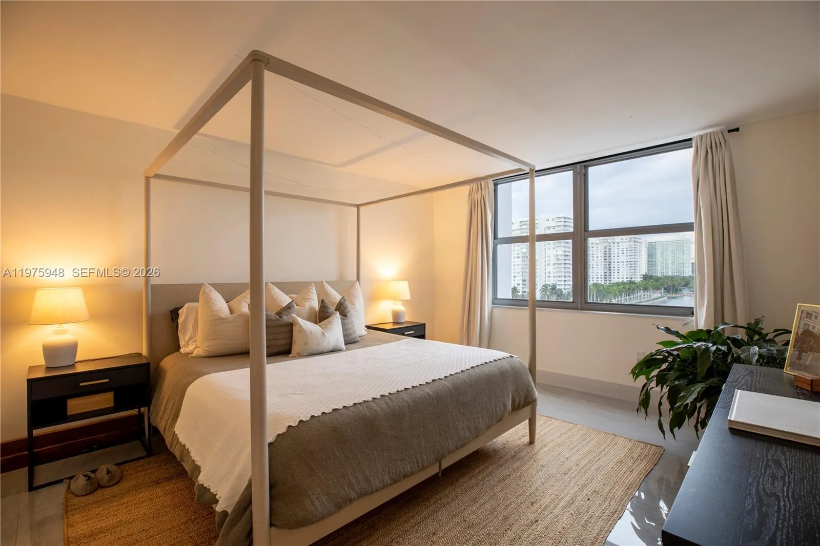 2750 Ne 183rd St 811, Aventura, Florida 33160, Aventura, Florida 33160, 2 Bedrooms Bedrooms, ,2 BathroomsBathrooms,Residential Lease,For Rent,2750 Ne 183rd St 811, Aventura, Florida 33160,A11975948