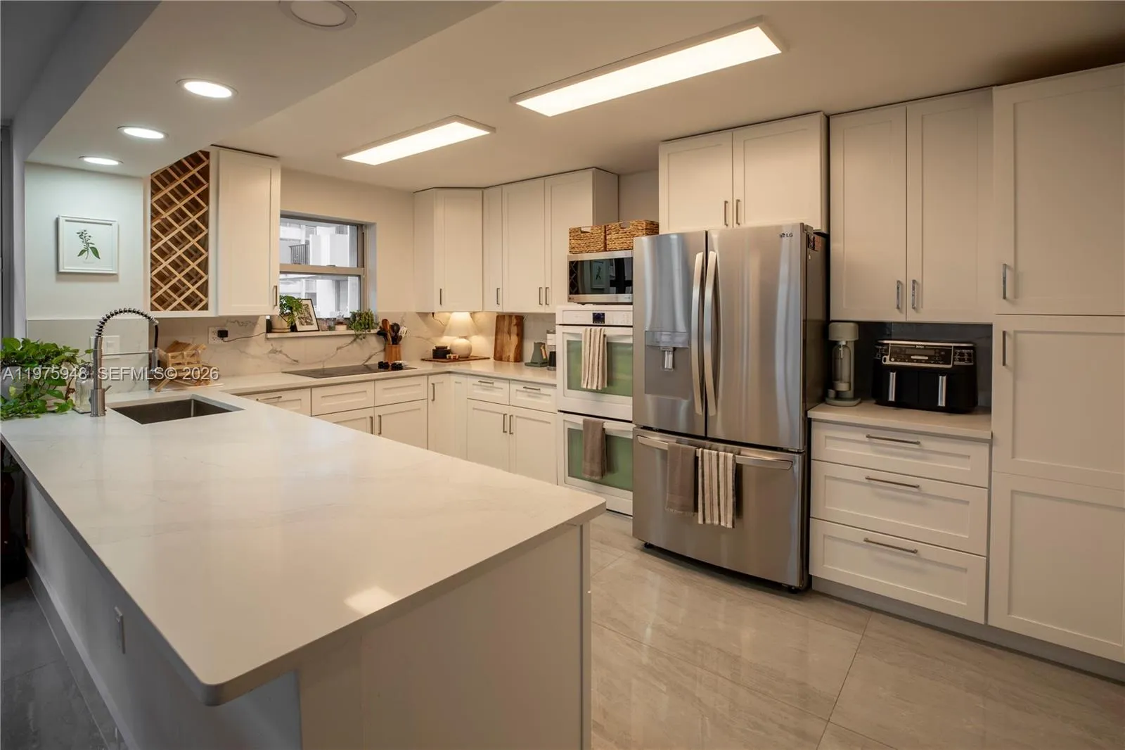 2750 Ne 183rd St 811, Aventura, Florida 33160, Aventura, Florida 33160, 2 Bedrooms Bedrooms, ,2 BathroomsBathrooms,Residential Lease,For Rent,2750 Ne 183rd St 811, Aventura, Florida 33160,A11975948