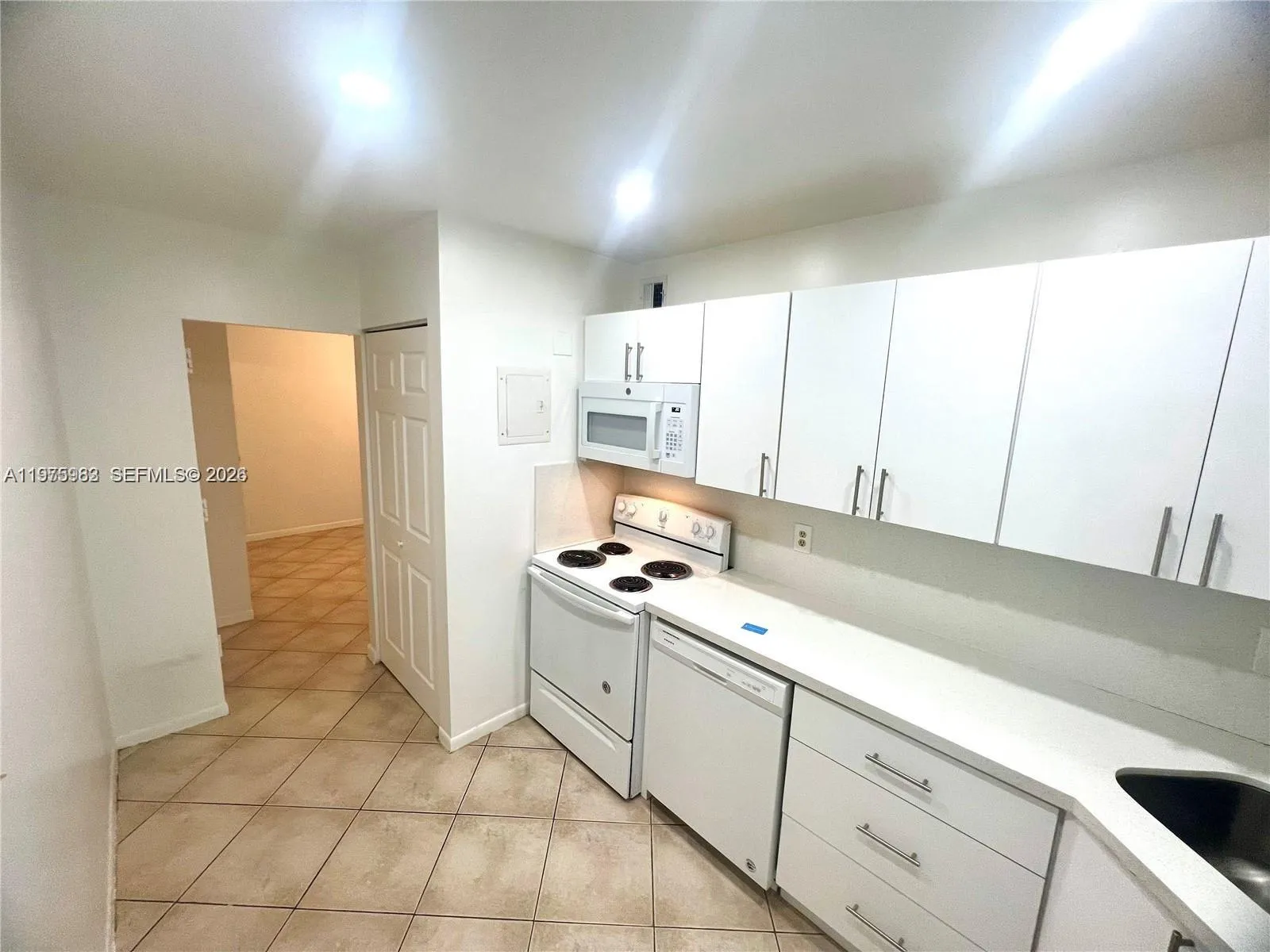 3115 Oakland Shores Dr E208, Oakland Park, Florida, Oakland Park, Florida 33309, 1 Bedroom Bedrooms, ,1 BathroomBathrooms,Residential Lease,For Rent,3115 Oakland Shores Dr E208, Oakland Park, Florida,A11975983