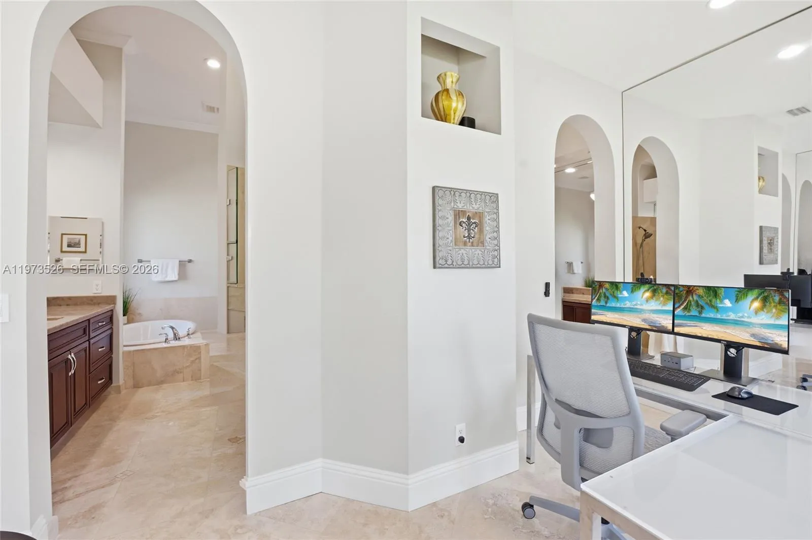 2465 Provence Cir, Weston, Florida 33327, Weston, Florida 33327, 6 Bedrooms Bedrooms, ,5 BathroomsBathrooms,Residential,For Sale,2465 Provence Cir, Weston, Florida 33327,A11973526