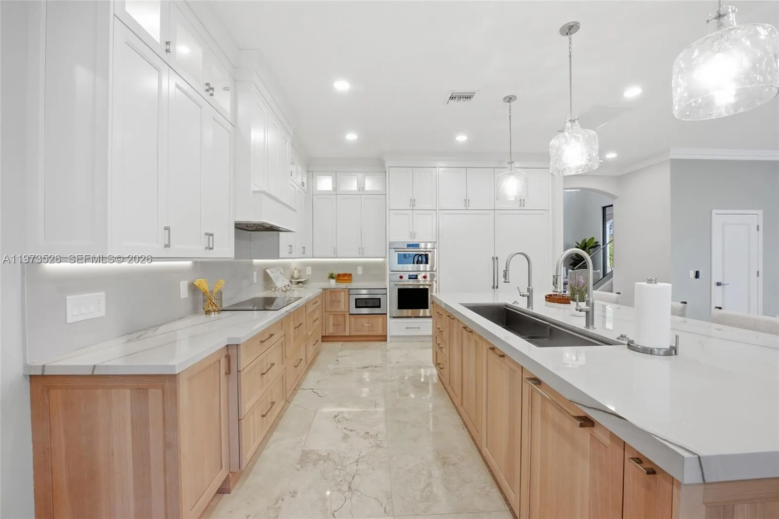 2465 Provence Cir, Weston, Florida 33327, Weston, Florida 33327, 6 Bedrooms Bedrooms, ,5 BathroomsBathrooms,Residential,For Sale,2465 Provence Cir, Weston, Florida 33327,A11973526