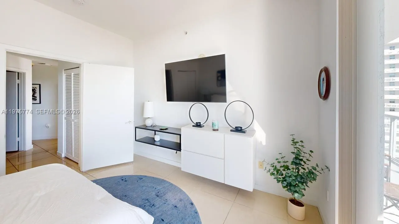 79 Sw 12th St 2206-s, Miami, Florida 33130, Miami, Florida 33130, 2 Bedrooms Bedrooms, ,2 BathroomsBathrooms,Residential Lease,For Rent,79 Sw 12th St 2206-s, Miami, Florida 33130,A11975774