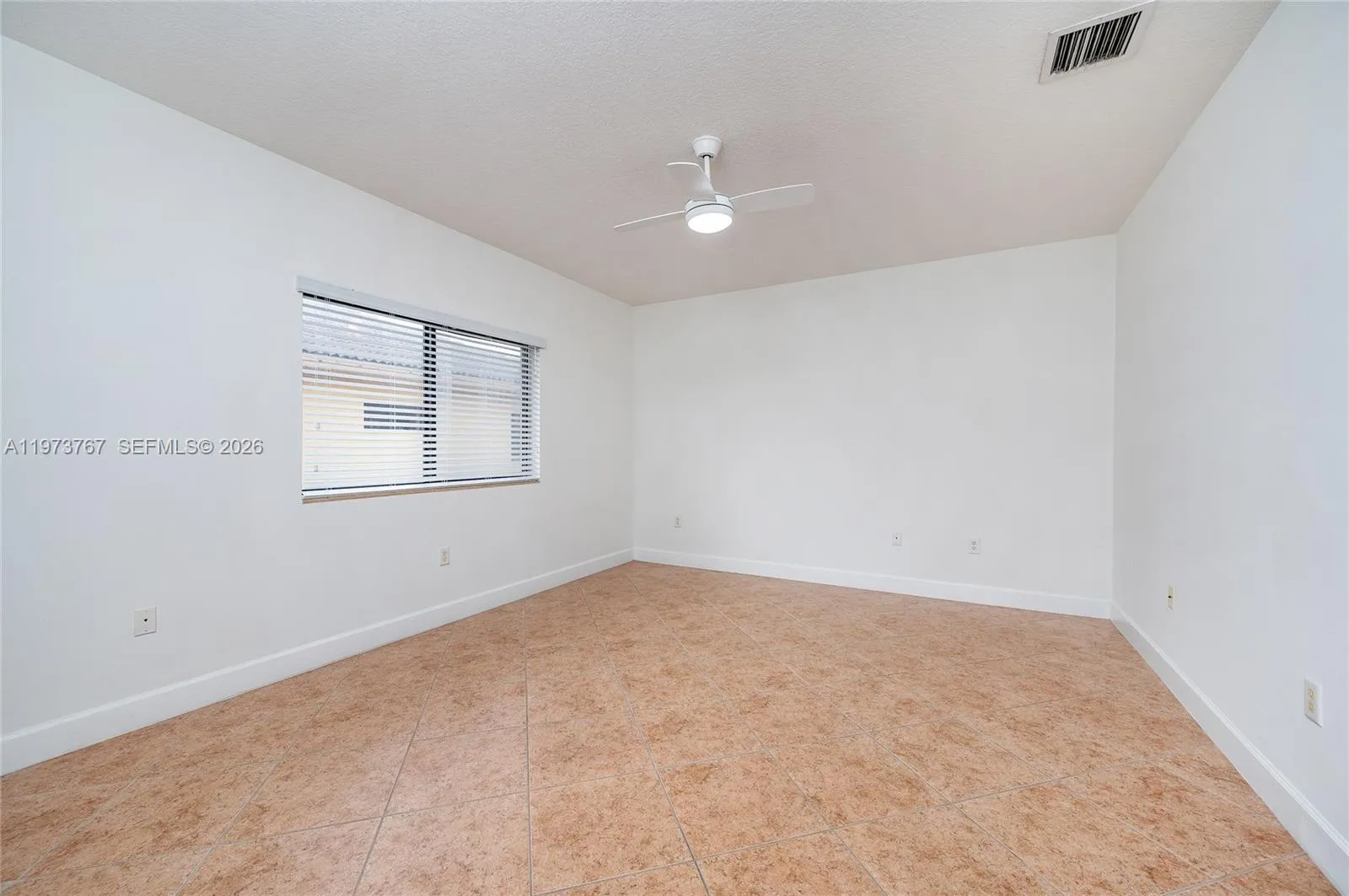 11115 W Okeechobee Rd 137, Hialeah Gardens, Florid, Hialeah Gardens, Florida 33018, 3 Bedrooms Bedrooms, ,2 BathroomsBathrooms,Residential Lease,For Rent,11115 W Okeechobee Rd 137, Hialeah Gardens, Florid,A11973767