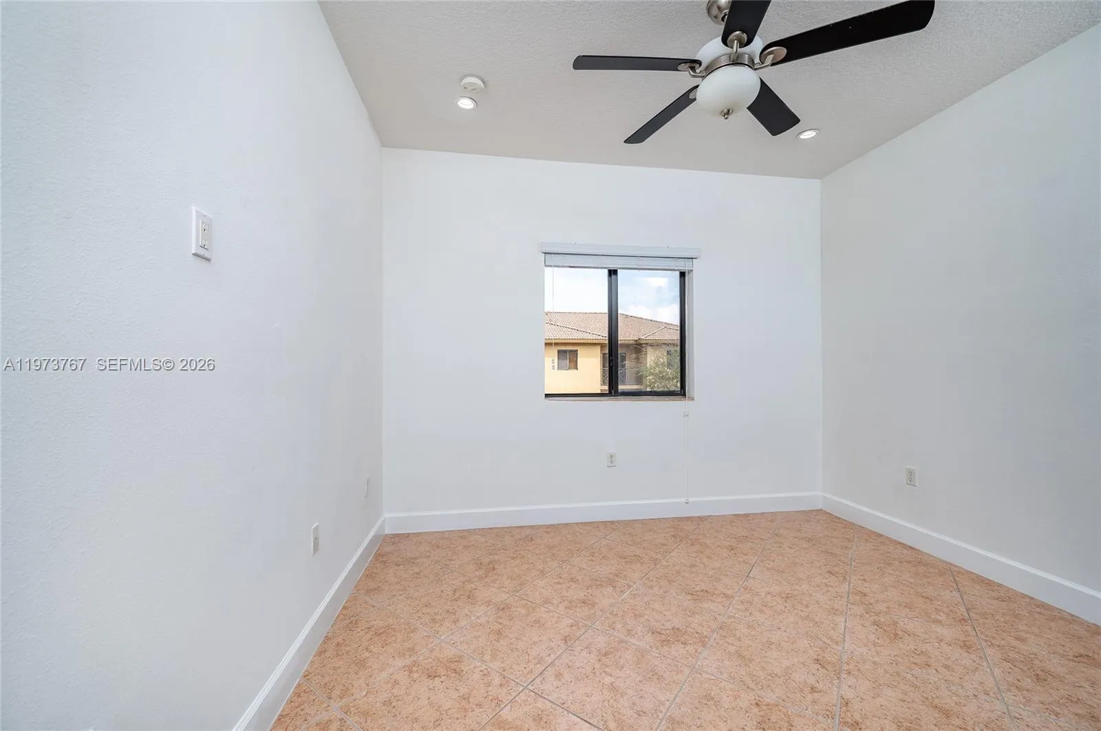 11115 W Okeechobee Rd 137, Hialeah Gardens, Florid, Hialeah Gardens, Florida 33018, 3 Bedrooms Bedrooms, ,2 BathroomsBathrooms,Residential Lease,For Rent,11115 W Okeechobee Rd 137, Hialeah Gardens, Florid,A11973767