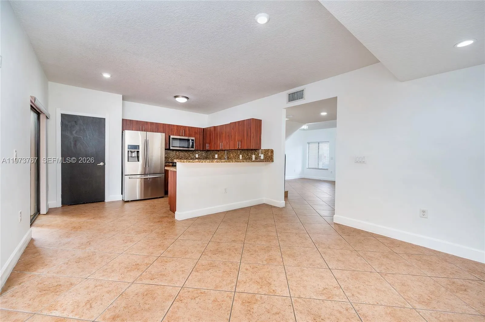 11115 W Okeechobee Rd 137, Hialeah Gardens, Florid, Hialeah Gardens, Florida 33018, 3 Bedrooms Bedrooms, ,2 BathroomsBathrooms,Residential Lease,For Rent,11115 W Okeechobee Rd 137, Hialeah Gardens, Florid,A11973767