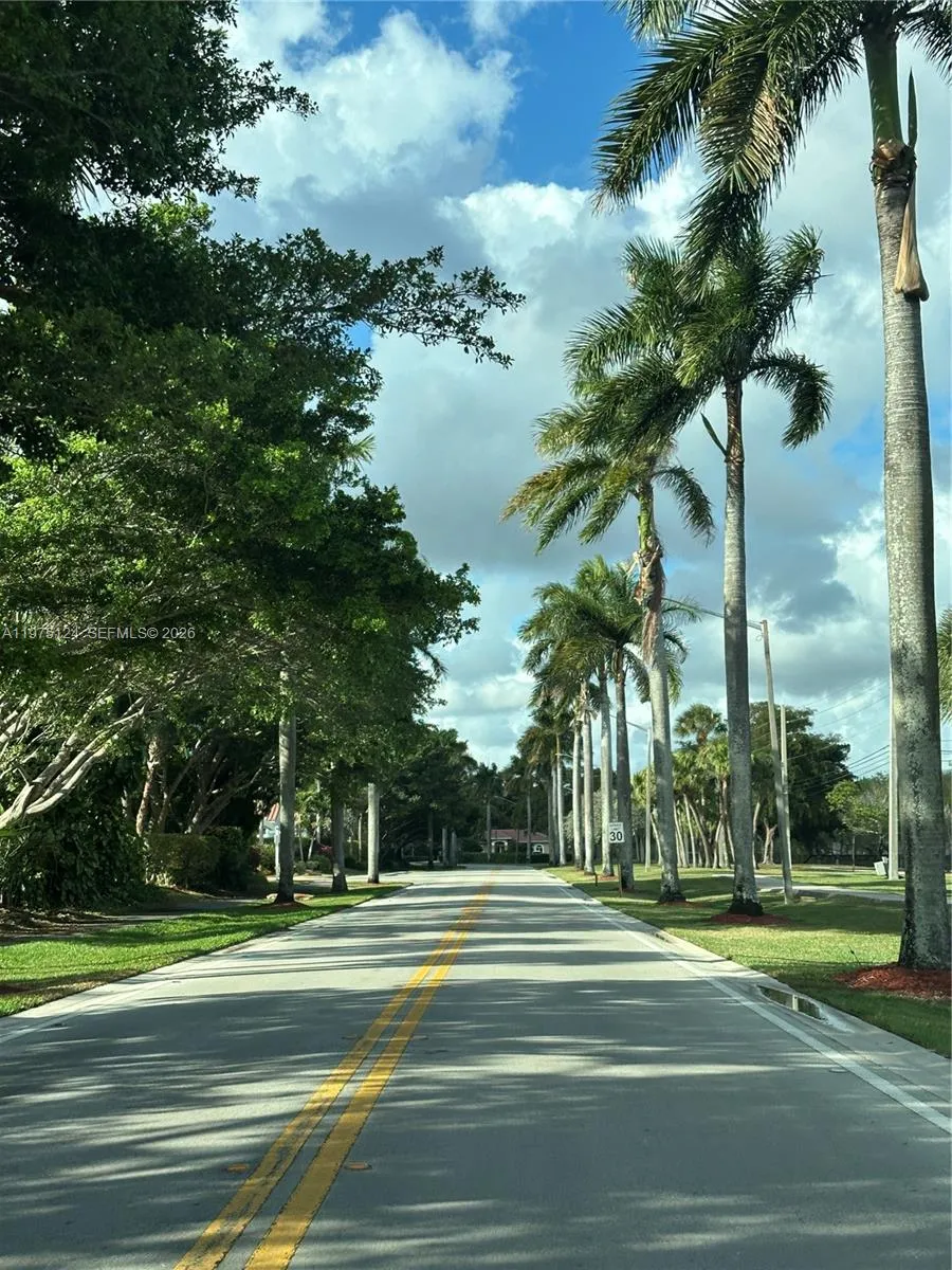 14911 Sw 15th St 14911, Pembroke Pines, Florida 33, Pembroke Pines, Florida 33027, 3 Bedrooms Bedrooms, ,2 BathroomsBathrooms,Residential,For Sale,14911 Sw 15th St 14911, Pembroke Pines, Florida 33,A11975124