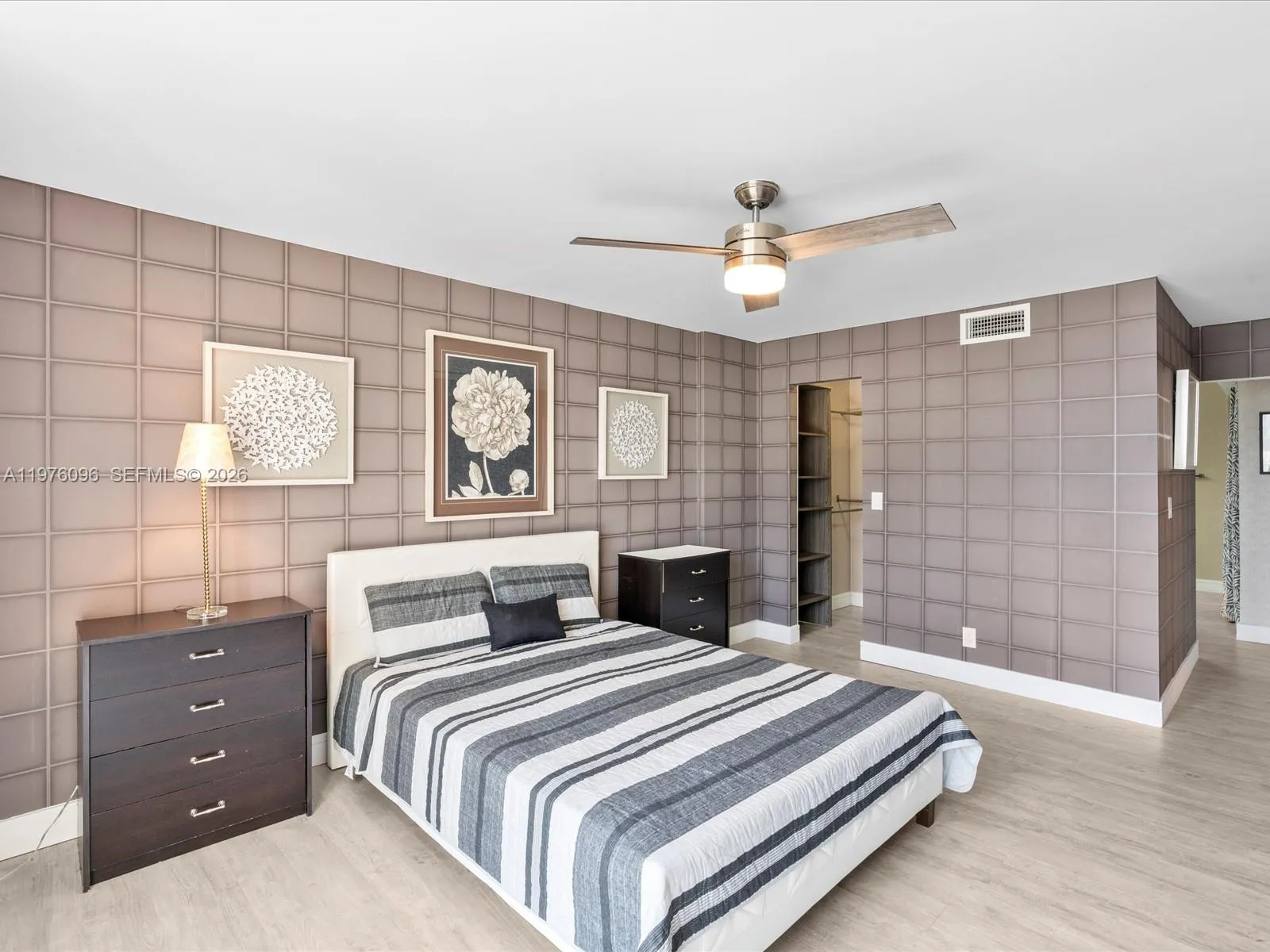 1500 S Ocean Dr 3g, Hollywood, Florida 33019, Hollywood, Florida 33019, 2 Bedrooms Bedrooms, ,2 BathroomsBathrooms,Residential Lease,For Rent,1500 S Ocean Dr 3g, Hollywood, Florida 33019,A11976096