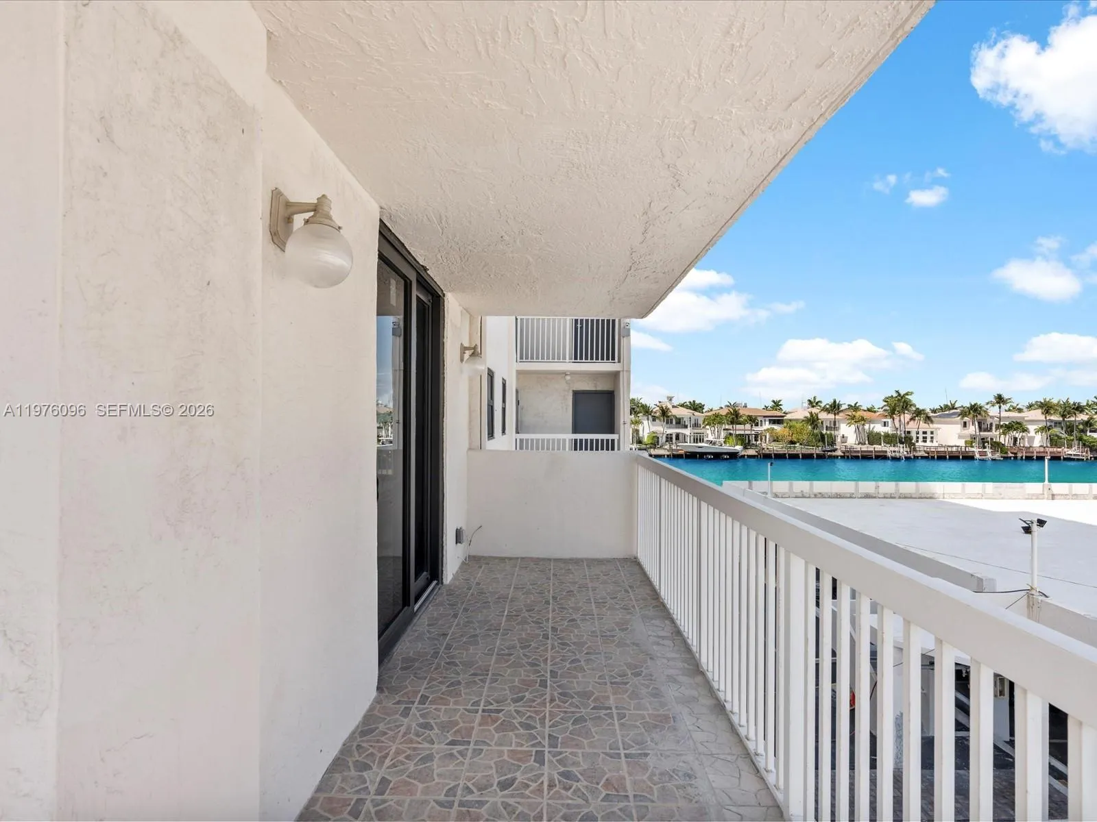 1500 S Ocean Dr 3g, Hollywood, Florida 33019, Hollywood, Florida 33019, 2 Bedrooms Bedrooms, ,2 BathroomsBathrooms,Residential Lease,For Rent,1500 S Ocean Dr 3g, Hollywood, Florida 33019,A11976096
