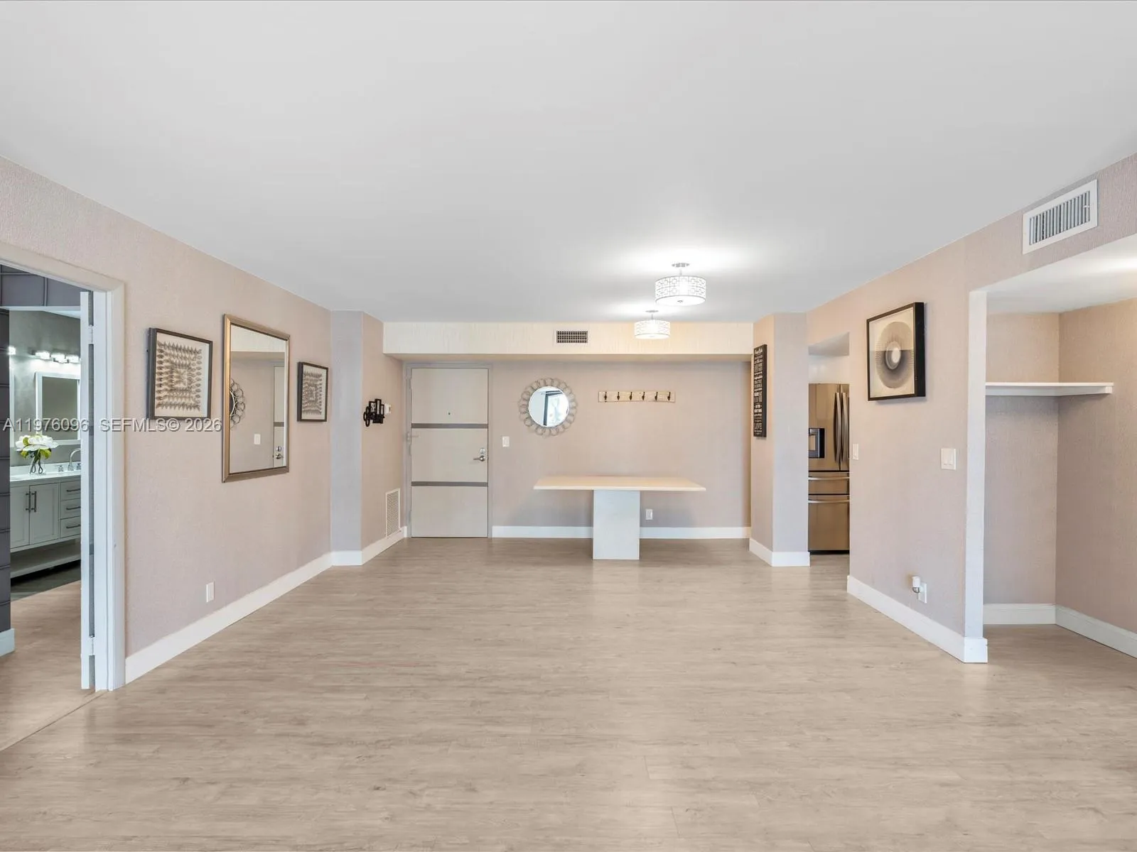 1500 S Ocean Dr 3g, Hollywood, Florida 33019, Hollywood, Florida 33019, 2 Bedrooms Bedrooms, ,2 BathroomsBathrooms,Residential Lease,For Rent,1500 S Ocean Dr 3g, Hollywood, Florida 33019,A11976096