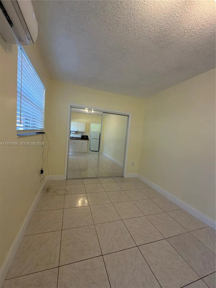 Miami, Florida 33165, 1 Bedroom Bedrooms, ,1 BathroomBathrooms,Residential Lease,For Rent,A11976066