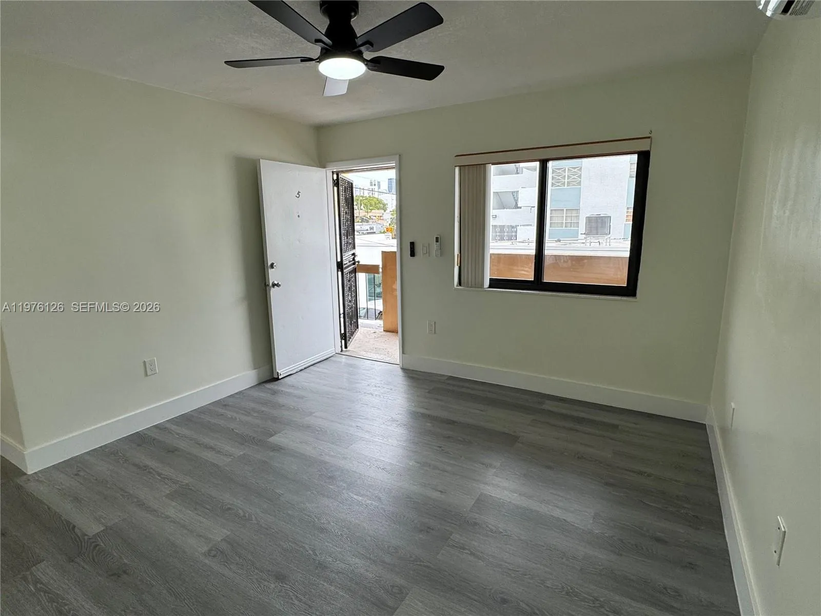 852 Sw 1st St 5, Miami, Florida 33130, Miami, Florida 33130, 1 Bedroom Bedrooms, ,1 BathroomBathrooms,Residential Lease,For Rent,852 Sw 1st St 5, Miami, Florida 33130,A11976126