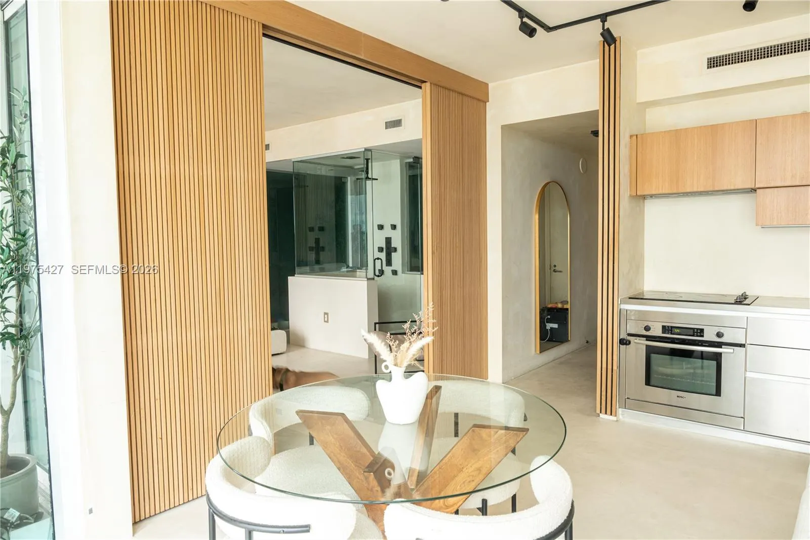 1040 Biscayne Blvd Apt 2905, Miami, Florida 33132, Miami, Florida 33132, 1 Bedroom Bedrooms, ,1 BathroomBathrooms,Residential Lease,For Rent,1040 Biscayne Blvd Apt 2905, Miami, Florida 33132,A11975427