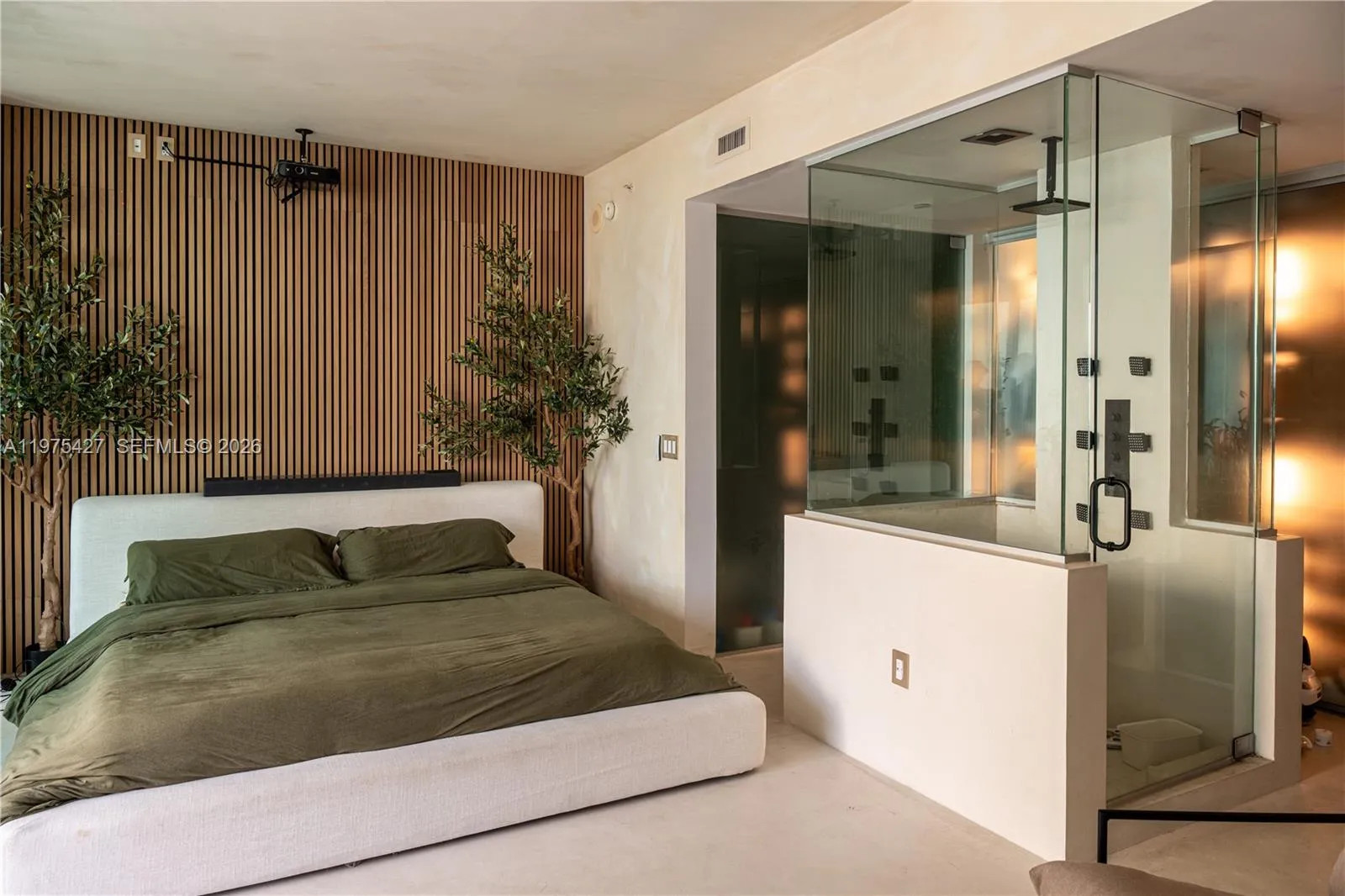 1040 Biscayne Blvd Apt 2905, Miami, Florida 33132, Miami, Florida 33132, 1 Bedroom Bedrooms, ,1 BathroomBathrooms,Residential Lease,For Rent,1040 Biscayne Blvd Apt 2905, Miami, Florida 33132,A11975427