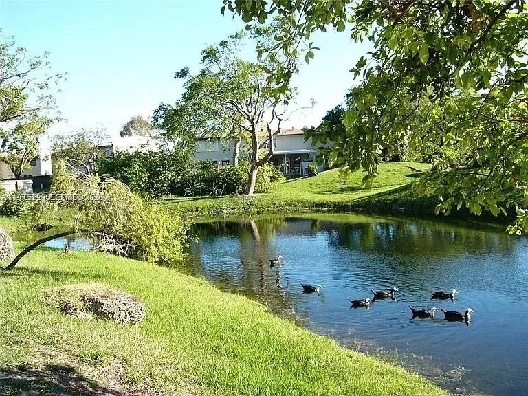 6937 Sw 115th Pl C37, Miami, Florida 33173, Miami, Florida 33173, 3 Bedrooms Bedrooms, ,2 BathroomsBathrooms,Residential,For Sale,6937 Sw 115th Pl C37, Miami, Florida 33173,A11975299