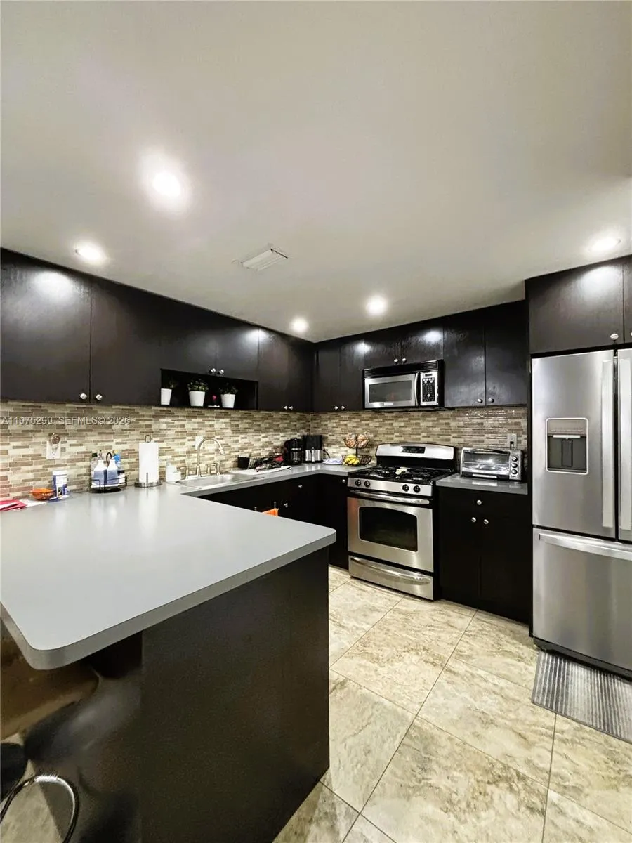 6937 Sw 115th Pl C37, Miami, Florida 33173, Miami, Florida 33173, 3 Bedrooms Bedrooms, ,2 BathroomsBathrooms,Residential,For Sale,6937 Sw 115th Pl C37, Miami, Florida 33173,A11975299