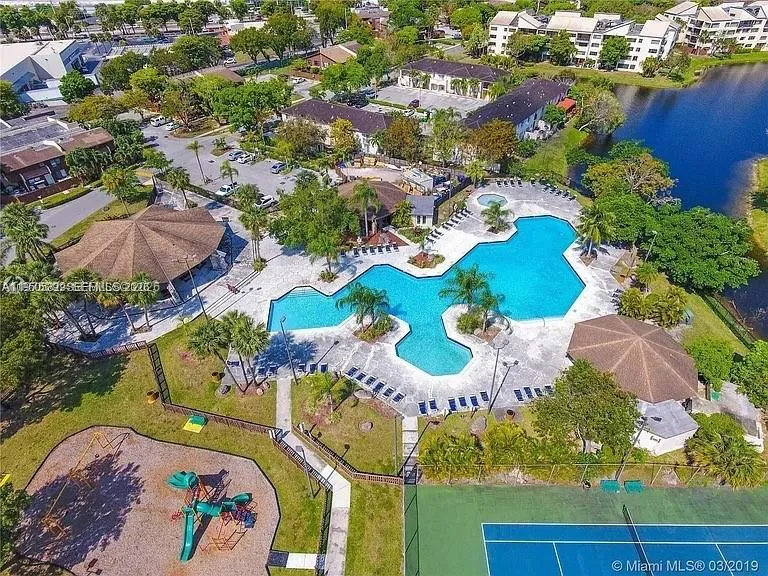 6937 Sw 115th Pl C37, Miami, Florida 33173, Miami, Florida 33173, 3 Bedrooms Bedrooms, ,2 BathroomsBathrooms,Residential,For Sale,6937 Sw 115th Pl C37, Miami, Florida 33173,A11975299