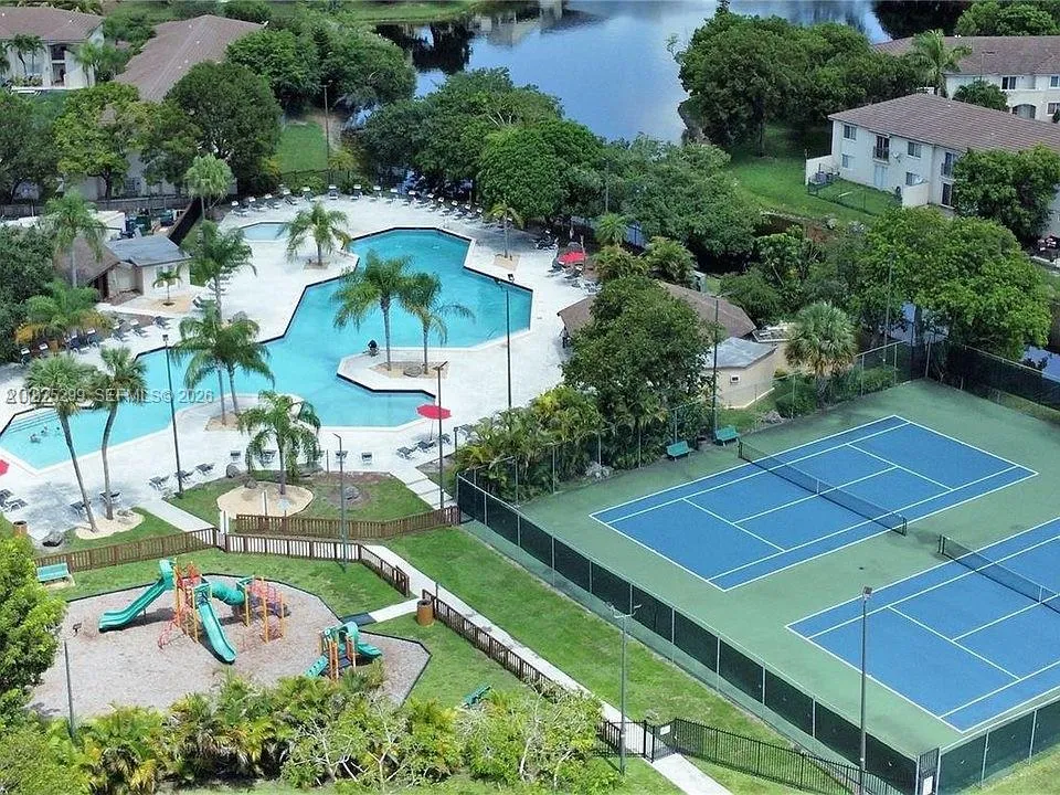 6937 Sw 115th Pl C37, Miami, Florida 33173, Miami, Florida 33173, 3 Bedrooms Bedrooms, ,2 BathroomsBathrooms,Residential,For Sale,6937 Sw 115th Pl C37, Miami, Florida 33173,A11975299