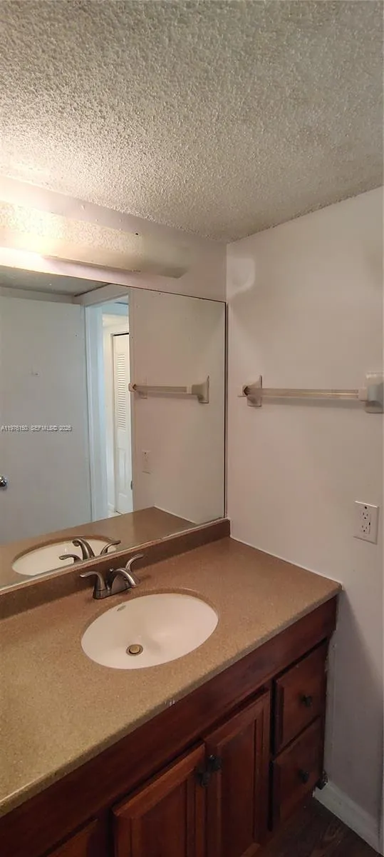 6090 Nw 64th Ave 306, Tamarac, Florida 33319, Tamarac, Florida 33319, 1 Bedroom Bedrooms, ,1 BathroomBathrooms,Residential Lease,For Rent,6090 Nw 64th Ave 306, Tamarac, Florida 33319,A11976150