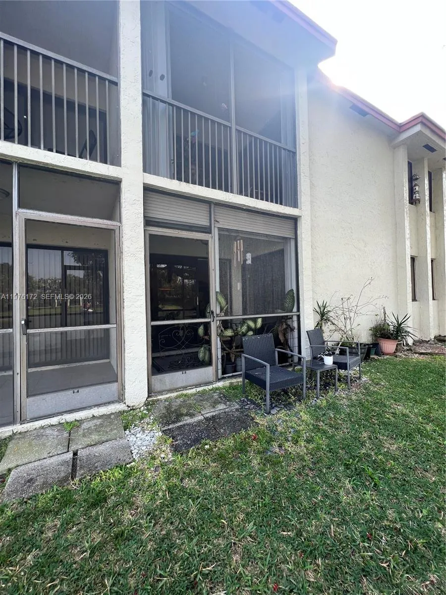 5533 Courtyard Dr 5533, Margate, Florida 33063, Margate, Florida 33063, 2 Bedrooms Bedrooms, ,2 BathroomsBathrooms,Residential Lease,For Rent,5533 Courtyard Dr 5533, Margate, Florida 33063,A11976172