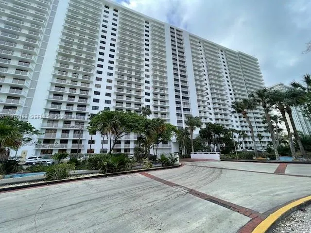 210 174th St 1006, Sunny Isles Beach, Florida 3316, Sunny Isles Beach, Florida 33160, 2 Bedrooms Bedrooms, ,2 BathroomsBathrooms,Residential Lease,For Rent,210 174th St 1006, Sunny Isles Beach, Florida 3316,A11976183