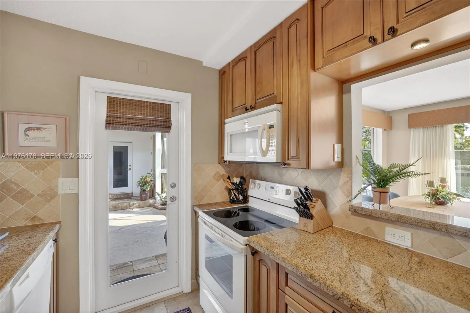 180 Isle Of Venice Dr 121, Fort Lauderdale, Florid, Fort Lauderdale, Florida 33301, 2 Bedrooms Bedrooms, ,2 BathroomsBathrooms,Residential Lease,For Rent,180 Isle Of Venice Dr 121, Fort Lauderdale, Florid,A11976178