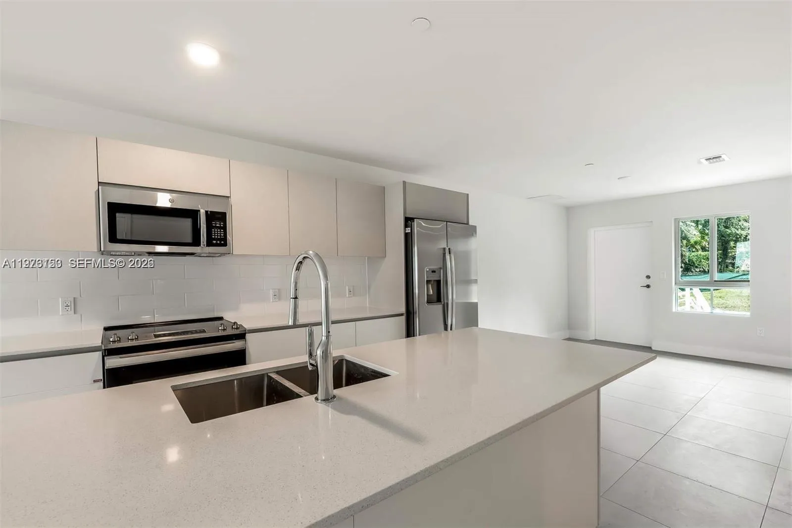 Miami, Florida 33180, 3 Bedrooms Bedrooms, ,2 BathroomsBathrooms,Residential Lease,For Rent,A11976153