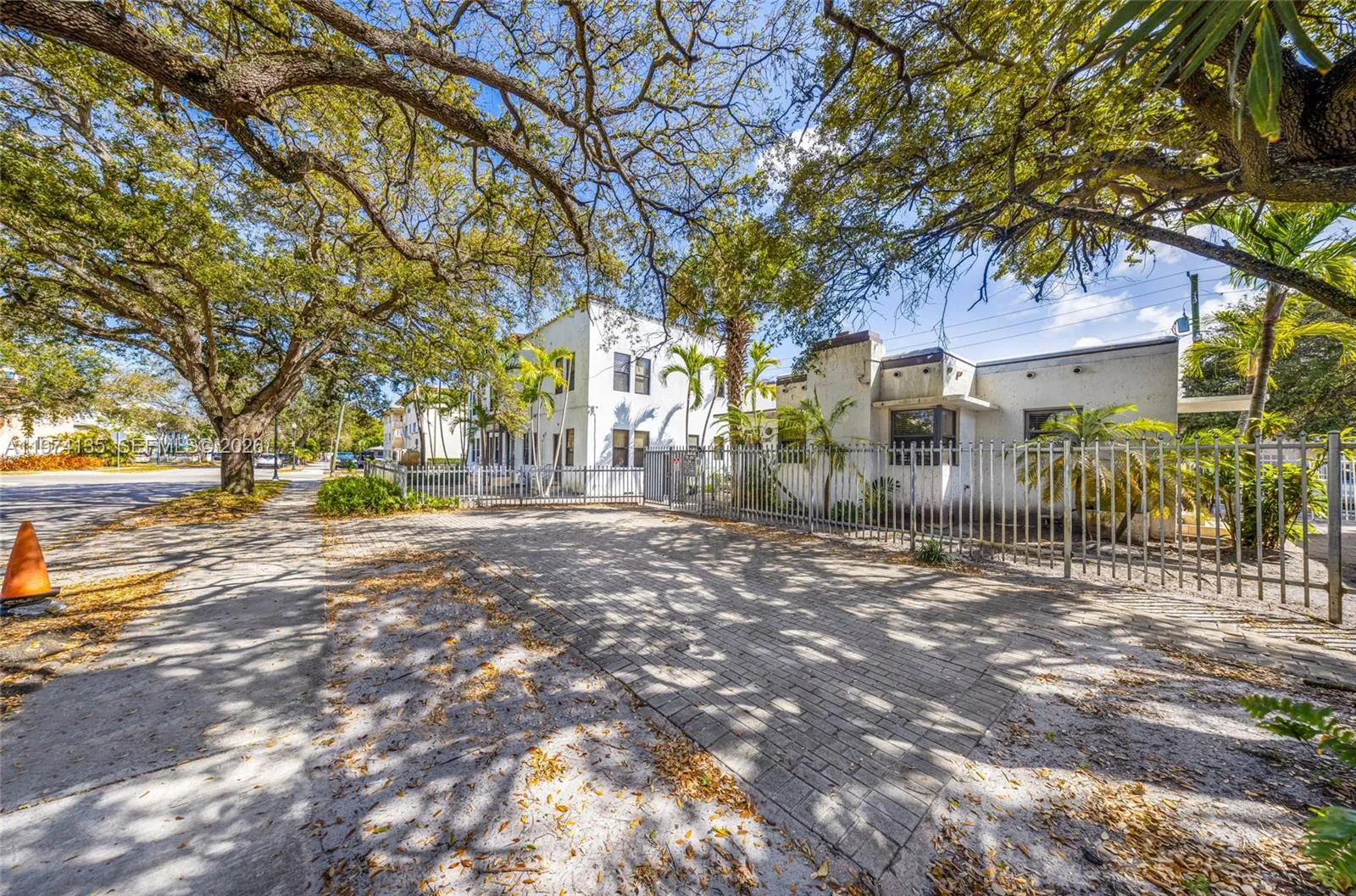 2000 Monroe St 1-15, Hollywood, Florida 33020, Hollywood, Florida 33020, ,Commercial Sale,For Sale,2000 Monroe St 1-15, Hollywood, Florida 33020,A11974135