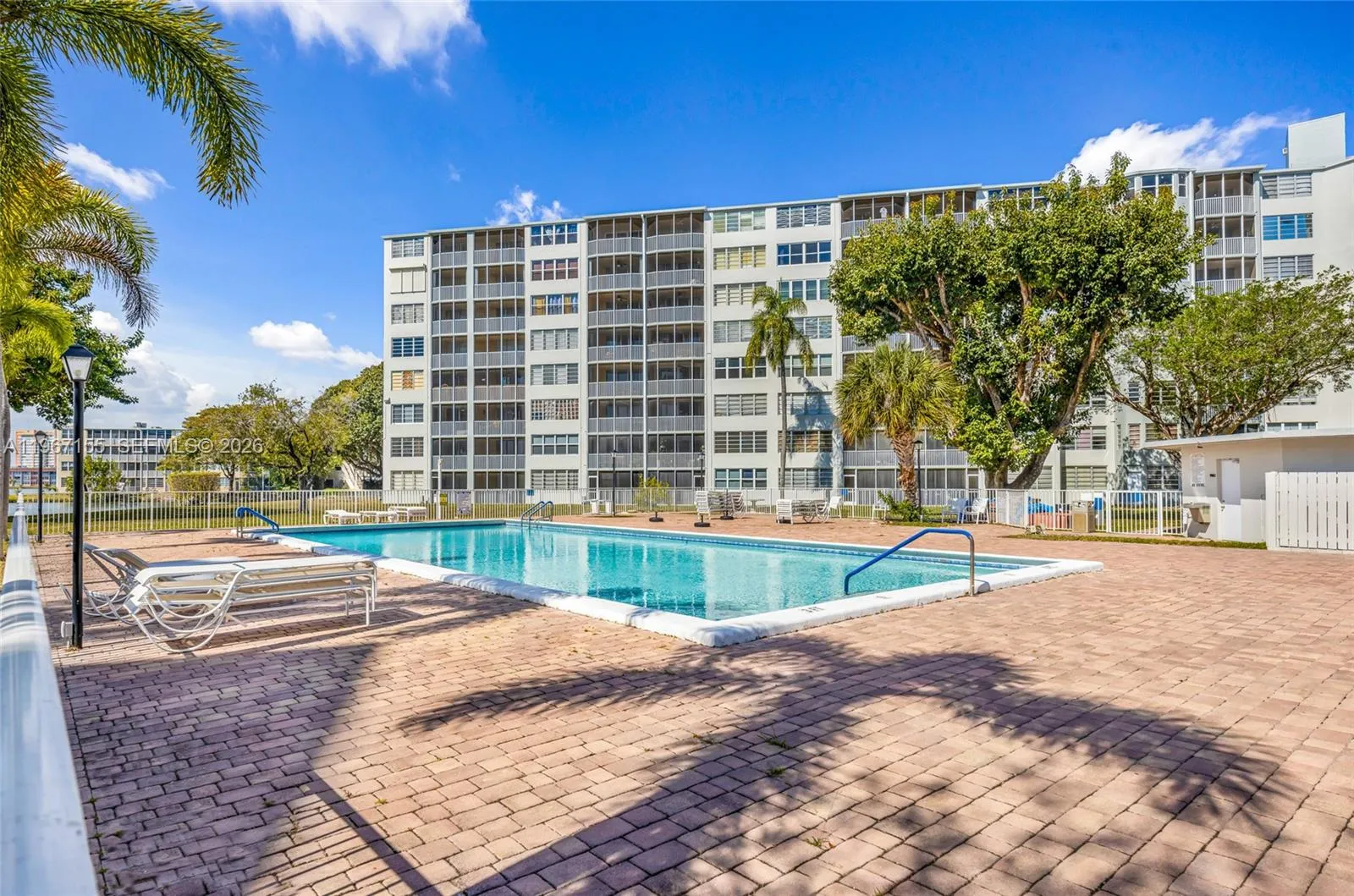 1750 Ne 191st St 326-4, Miami, Florida 33179, Miami, Florida 33179, 2 Bedrooms Bedrooms, ,2 BathroomsBathrooms,Residential,For Sale,1750 Ne 191st St 326-4, Miami, Florida 33179,A11967155