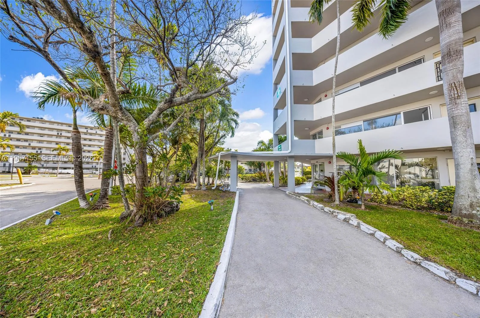 1750 Ne 191st St 326-4, Miami, Florida 33179, Miami, Florida 33179, 2 Bedrooms Bedrooms, ,2 BathroomsBathrooms,Residential,For Sale,1750 Ne 191st St 326-4, Miami, Florida 33179,A11967155