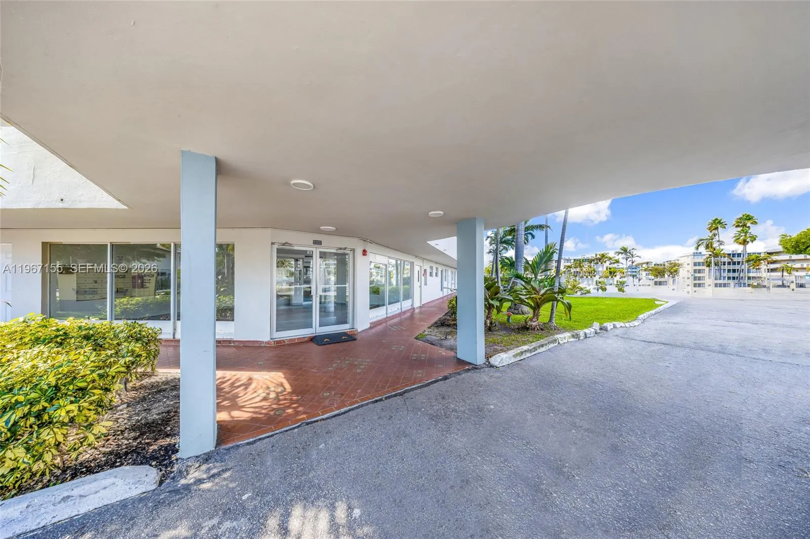 1750 Ne 191st St 326-4, Miami, Florida 33179, Miami, Florida 33179, 2 Bedrooms Bedrooms, ,2 BathroomsBathrooms,Residential,For Sale,1750 Ne 191st St 326-4, Miami, Florida 33179,A11967155