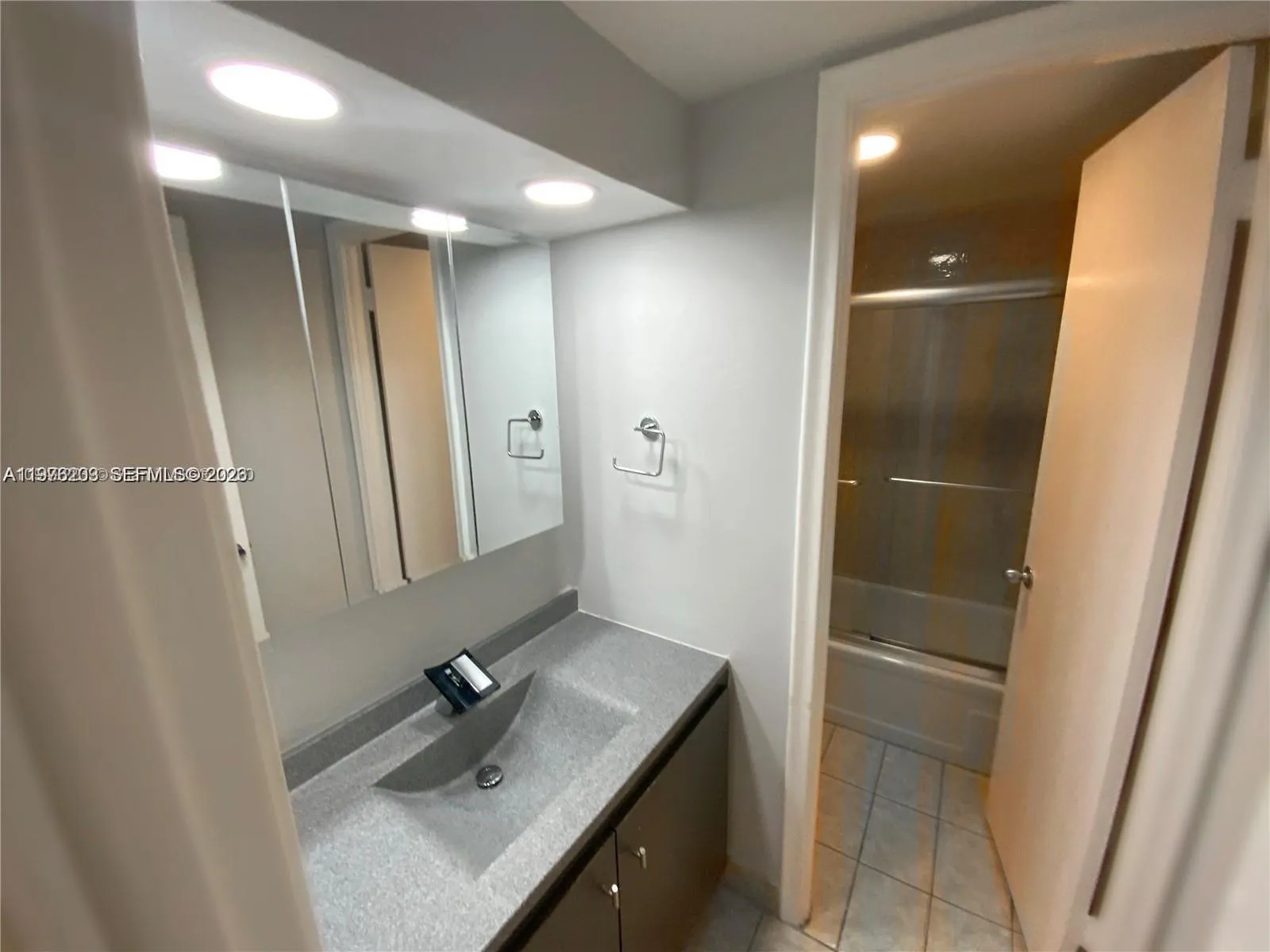 7785 Sw 86th St E-413, Miami, Florida 33143, Miami, Florida 33143, 2 Bedrooms Bedrooms, ,1 BathroomBathrooms,Residential Lease,For Rent,7785 Sw 86th St E-413, Miami, Florida 33143,A11976203