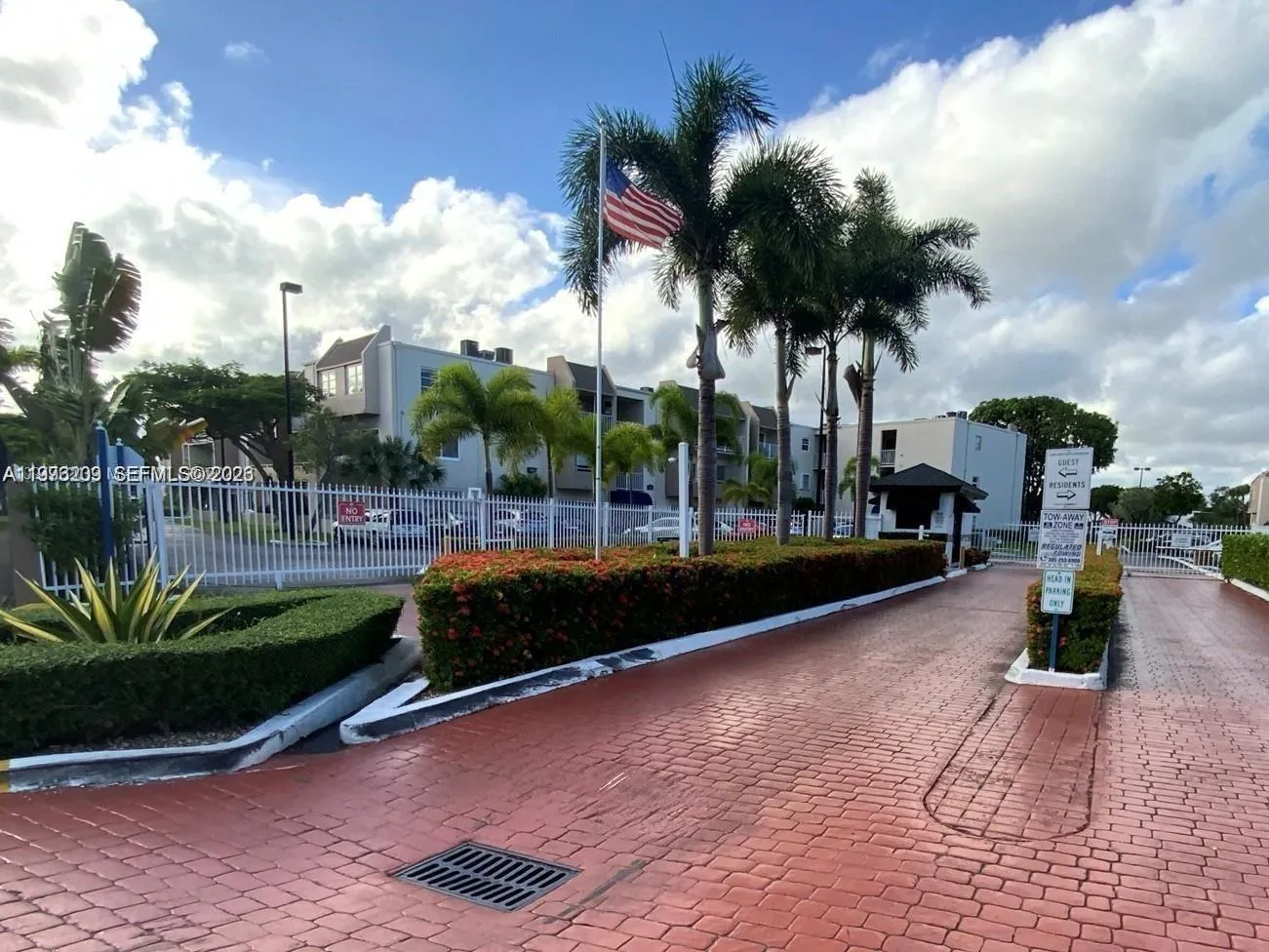 7785 Sw 86th St E-413, Miami, Florida 33143, Miami, Florida 33143, 2 Bedrooms Bedrooms, ,1 BathroomBathrooms,Residential Lease,For Rent,7785 Sw 86th St E-413, Miami, Florida 33143,A11976203