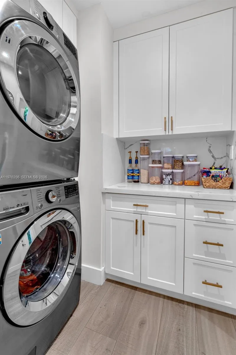 6235 Alton Rd, Miami Beach, Florida 33140, Miami Beach, Florida 33140, 3 Bedrooms Bedrooms, ,3 BathroomsBathrooms,Residential,For Sale,6235 Alton Rd, Miami Beach, Florida 33140,A11976206