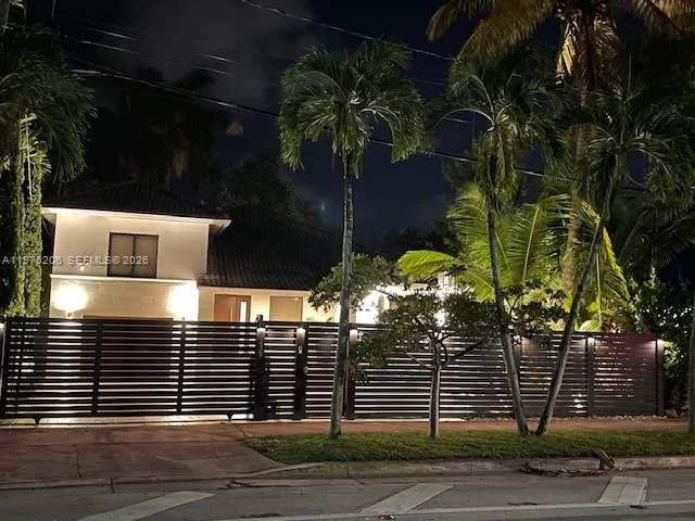 6235 Alton Rd, Miami Beach, Florida 33140, Miami Beach, Florida 33140, 3 Bedrooms Bedrooms, ,3 BathroomsBathrooms,Residential,For Sale,6235 Alton Rd, Miami Beach, Florida 33140,A11976206