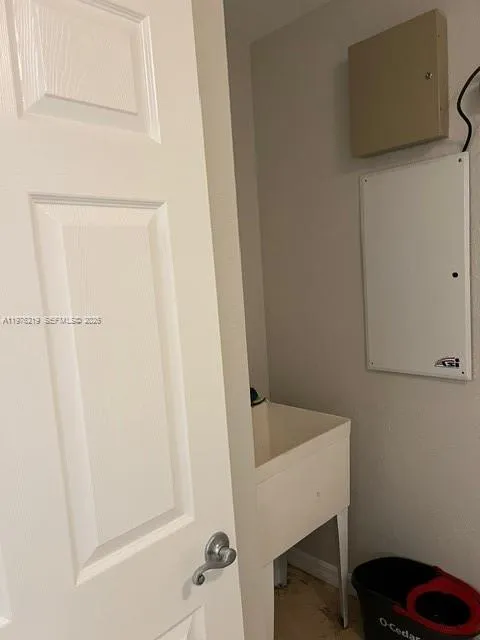 4160 Cascade Ter, Weston, Florida 33332, Weston, Florida 33332, 5 Bedrooms Bedrooms, ,4 BathroomsBathrooms,Residential,For Sale,4160 Cascade Ter, Weston, Florida 33332,A11976219