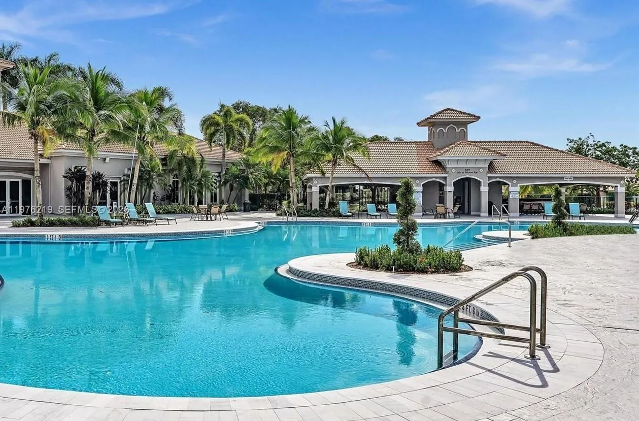 4160 Cascade Ter, Weston, Florida 33332, Weston, Florida 33332, 5 Bedrooms Bedrooms, ,4 BathroomsBathrooms,Residential,For Sale,4160 Cascade Ter, Weston, Florida 33332,A11976219