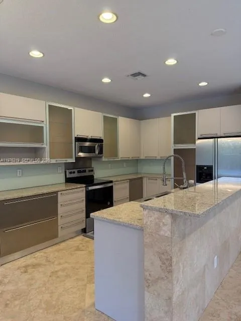 4160 Cascade Ter, Weston, Florida 33332, Weston, Florida 33332, 5 Bedrooms Bedrooms, ,4 BathroomsBathrooms,Residential,For Sale,4160 Cascade Ter, Weston, Florida 33332,A11976219