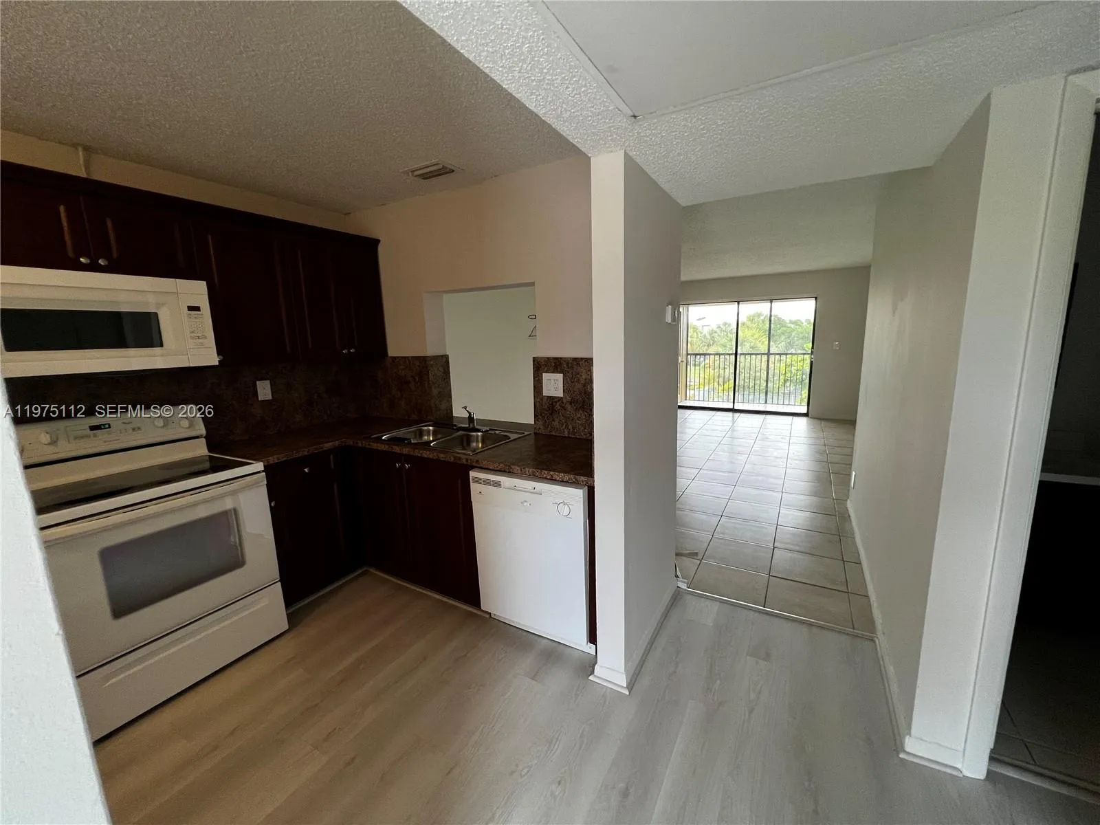 9000 Nw 28th Dr 1-303, Coral Springs, Florida 3306, Coral Springs, Florida 33065, 2 Bedrooms Bedrooms, ,2 BathroomsBathrooms,Residential Lease,For Rent,9000 Nw 28th Dr 1-303, Coral Springs, Florida 3306,A11975112