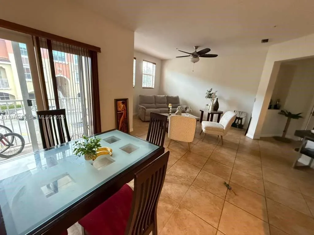 8800 Nw 107th Ct 218, Doral, Florida 33178, Doral, Florida 33178, 3 Bedrooms Bedrooms, ,2 BathroomsBathrooms,Residential Lease,For Rent,8800 Nw 107th Ct 218, Doral, Florida 33178,A11976233