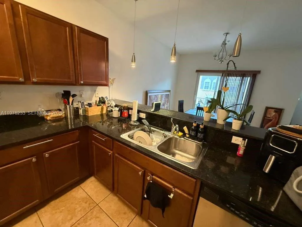 8800 Nw 107th Ct 218, Doral, Florida 33178, Doral, Florida 33178, 3 Bedrooms Bedrooms, ,2 BathroomsBathrooms,Residential Lease,For Rent,8800 Nw 107th Ct 218, Doral, Florida 33178,A11976233