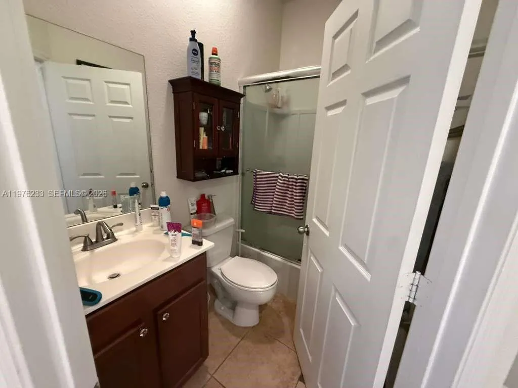 8800 Nw 107th Ct 218, Doral, Florida 33178, Doral, Florida 33178, 3 Bedrooms Bedrooms, ,2 BathroomsBathrooms,Residential Lease,For Rent,8800 Nw 107th Ct 218, Doral, Florida 33178,A11976233