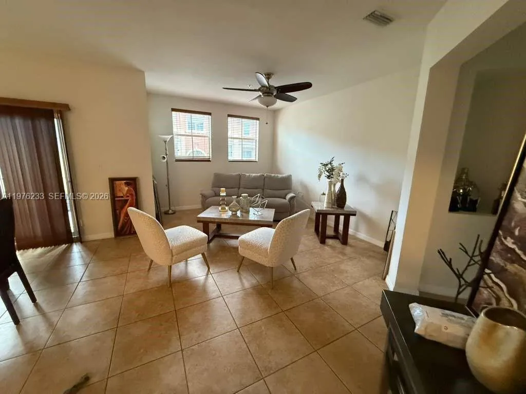 8800 Nw 107th Ct 218, Doral, Florida 33178, Doral, Florida 33178, 3 Bedrooms Bedrooms, ,2 BathroomsBathrooms,Residential Lease,For Rent,8800 Nw 107th Ct 218, Doral, Florida 33178,A11976233