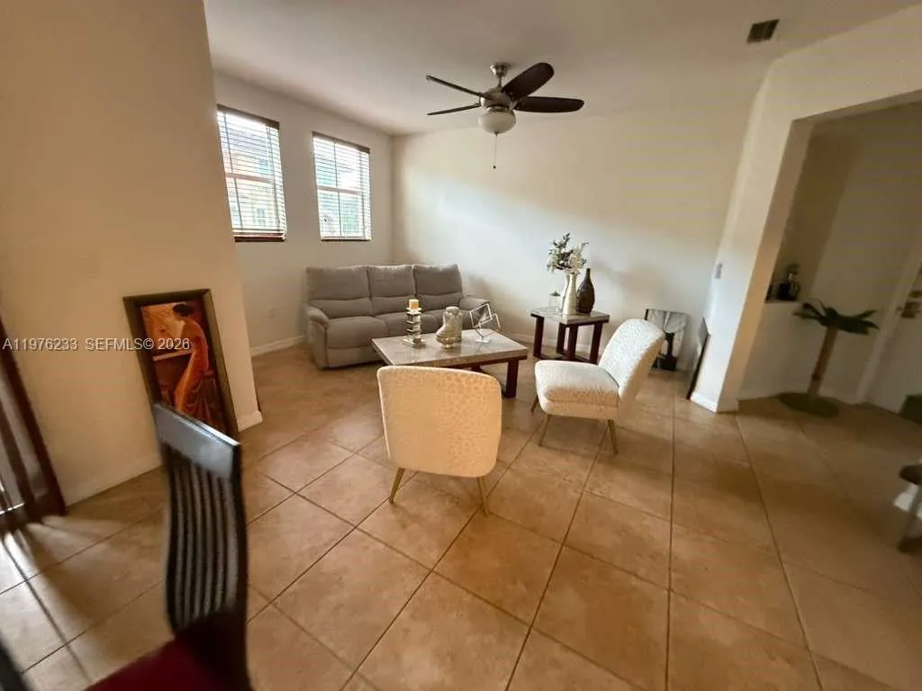 8800 Nw 107th Ct 218, Doral, Florida 33178, Doral, Florida 33178, 3 Bedrooms Bedrooms, ,2 BathroomsBathrooms,Residential Lease,For Rent,8800 Nw 107th Ct 218, Doral, Florida 33178,A11976233