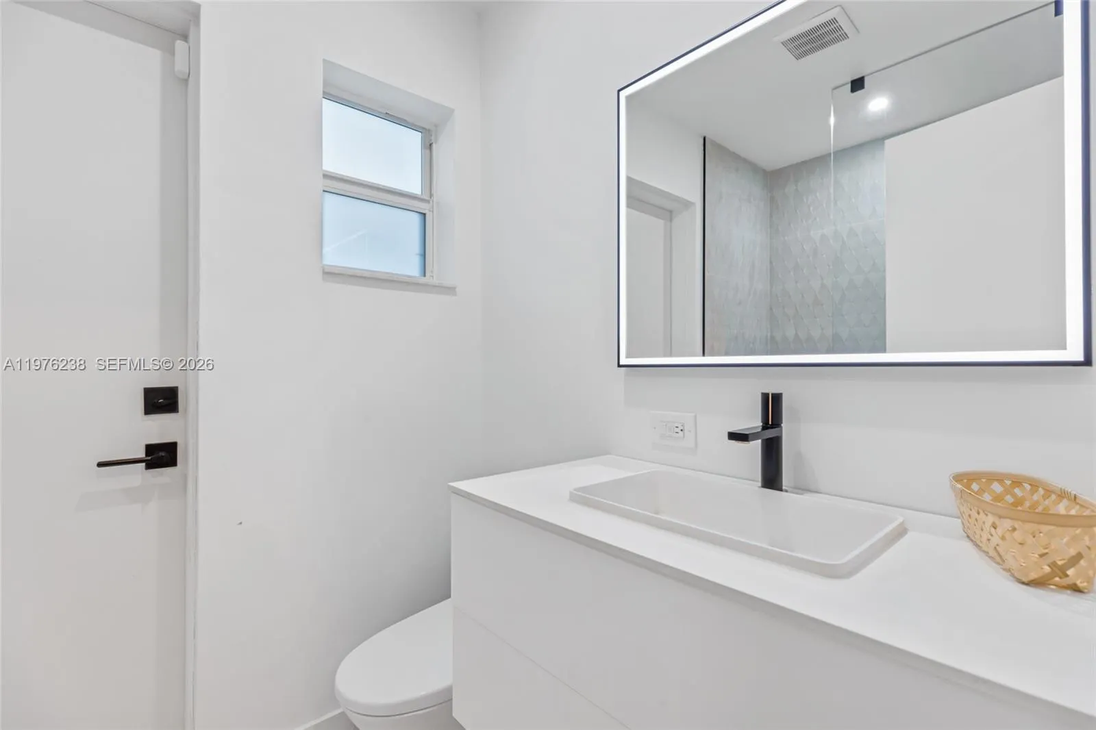 535 Ne 50th Ter, Miami, Florida 33137, Miami, Florida 33137, 4 Bedrooms Bedrooms, ,3 BathroomsBathrooms,Residential Lease,For Rent,535 Ne 50th Ter, Miami, Florida 33137,A11976238