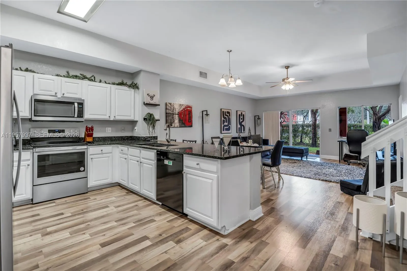 7401 Palomino Dr 114-1, Davie, Florida 33024, Davie, Florida 33024, 3 Bedrooms Bedrooms, ,2 BathroomsBathrooms,Residential,For Sale,7401 Palomino Dr 114-1, Davie, Florida 33024,A11957937