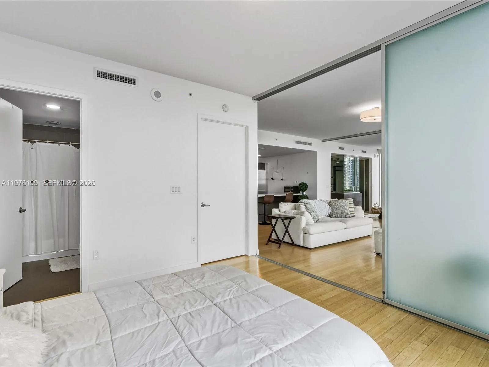 1040 Biscayne Blvd 1107, Miami, Florida 33132, Miami, Florida 33132, 2 Bedrooms Bedrooms, ,2 BathroomsBathrooms,Residential Lease,For Rent,1040 Biscayne Blvd 1107, Miami, Florida 33132,A11976199