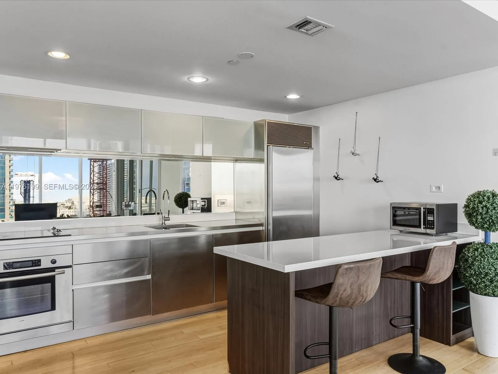 1040 Biscayne Blvd 1107, Miami, Florida 33132, Miami, Florida 33132, 2 Bedrooms Bedrooms, ,2 BathroomsBathrooms,Residential Lease,For Rent,1040 Biscayne Blvd 1107, Miami, Florida 33132,A11976199