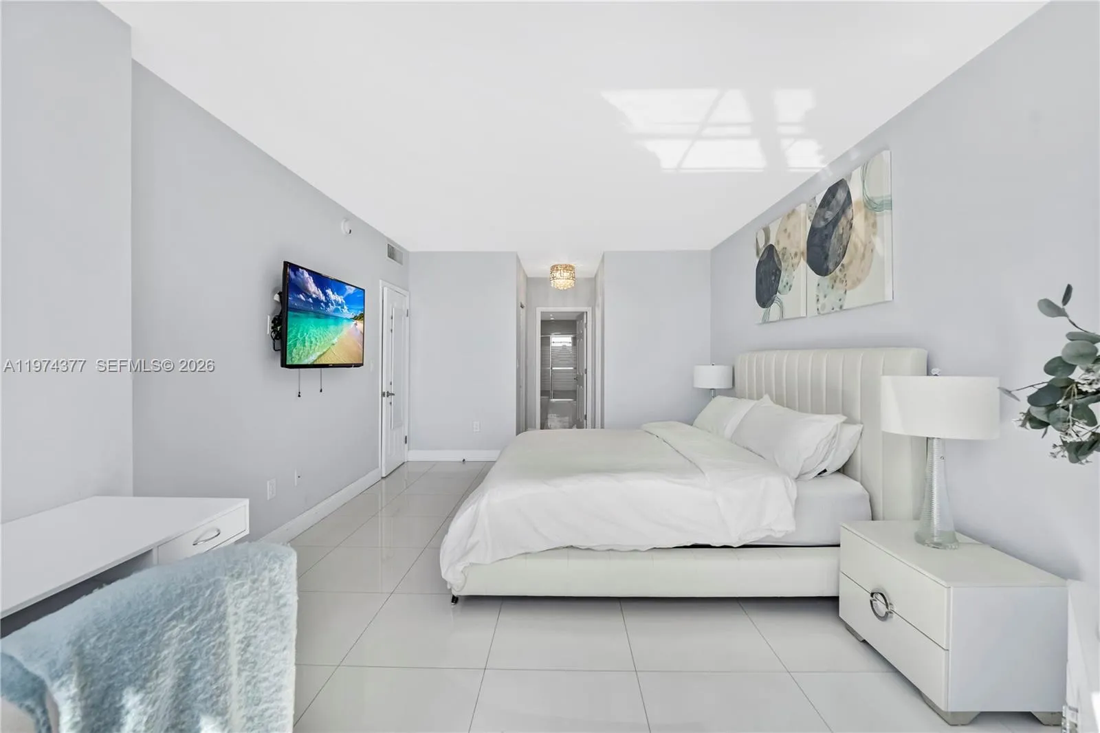 1985 S Ocean Dr Phj, Hallandale Beach, Florida 330, Hallandale Beach, Florida 33009, 2 Bedrooms Bedrooms, ,2 BathroomsBathrooms,Residential Lease,For Rent,1985 S Ocean Dr Phj, Hallandale Beach, Florida 330,A11974377